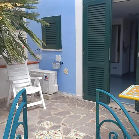 Ersilia Acomodação com café da manhã  4*
