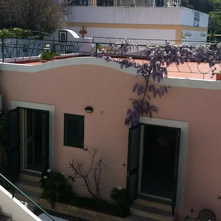 Ersilia Bed and breakfast 4*
